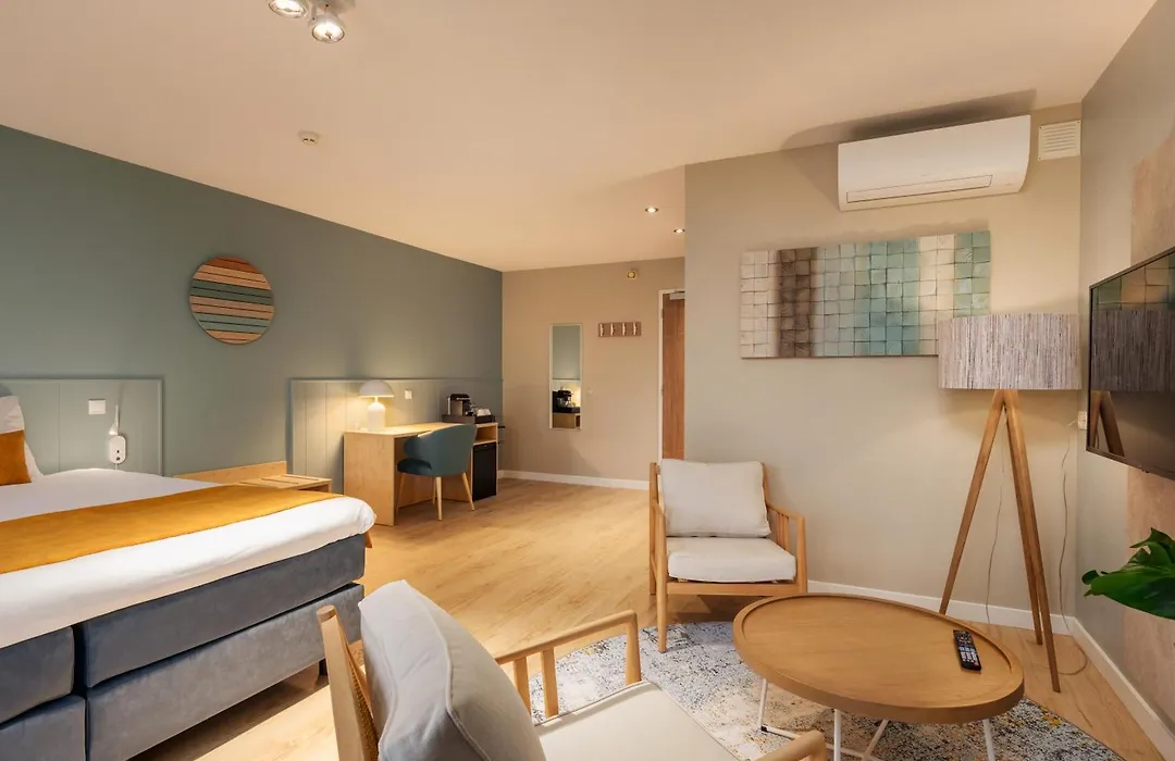 Beachhotel Cape Helius-1